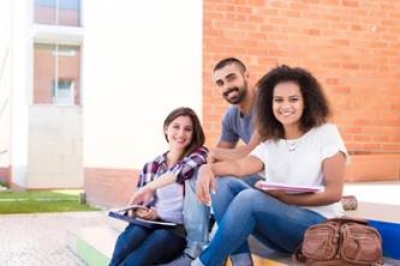 Estudantes podem optar entre o Fies ou bolsas de estudo para iniciar um curso superior (Foto: Assessoria Educa Mais Brasil)