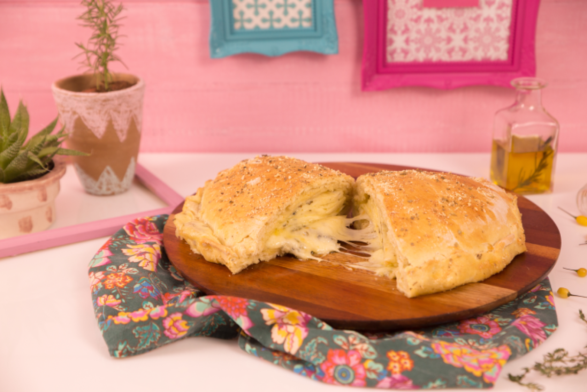 Calzone Quatro Queijos (Imagem: Divulgação)