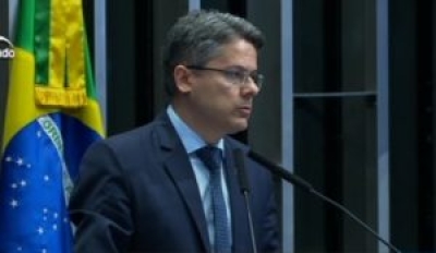 Senador Alessandro Vieira diz que é Fake News suposto favorecimento em processo seletivo (Foto: Via Sergipe em Destaque)
