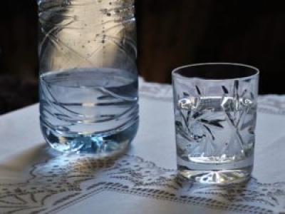 Nutricionista orienta beber muito líquido, principalmente crianças e idosos (Foto ilustrativa: Pixabay)