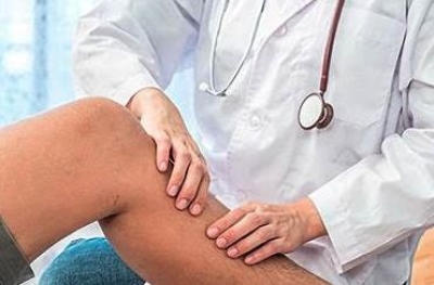 As artérias entupidas das pernas aumentam com o envelhecimento e ocorre com mais frequência em homens (Foto ilustrativa)