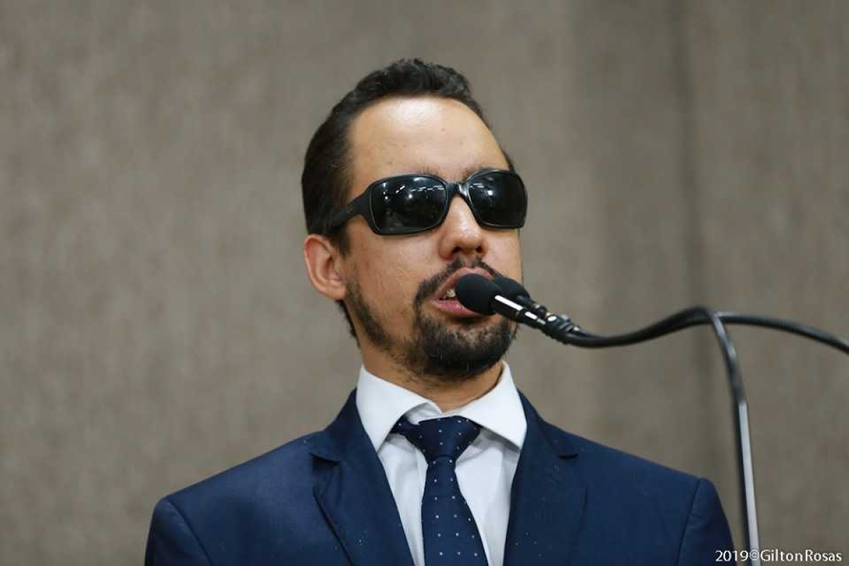 "Não é favor. ? Lei", diz Lucas Aribé ao cobrar reajuste do piso do magistério (Foto: Assessoria Lucas Aribé)