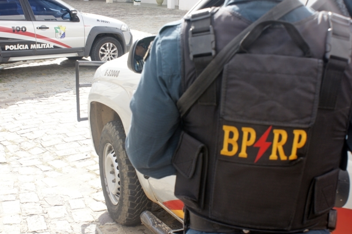 Radiopatrulha prende suspeito de ameaçar e espancar a esposa (Foto: SSP/SE)