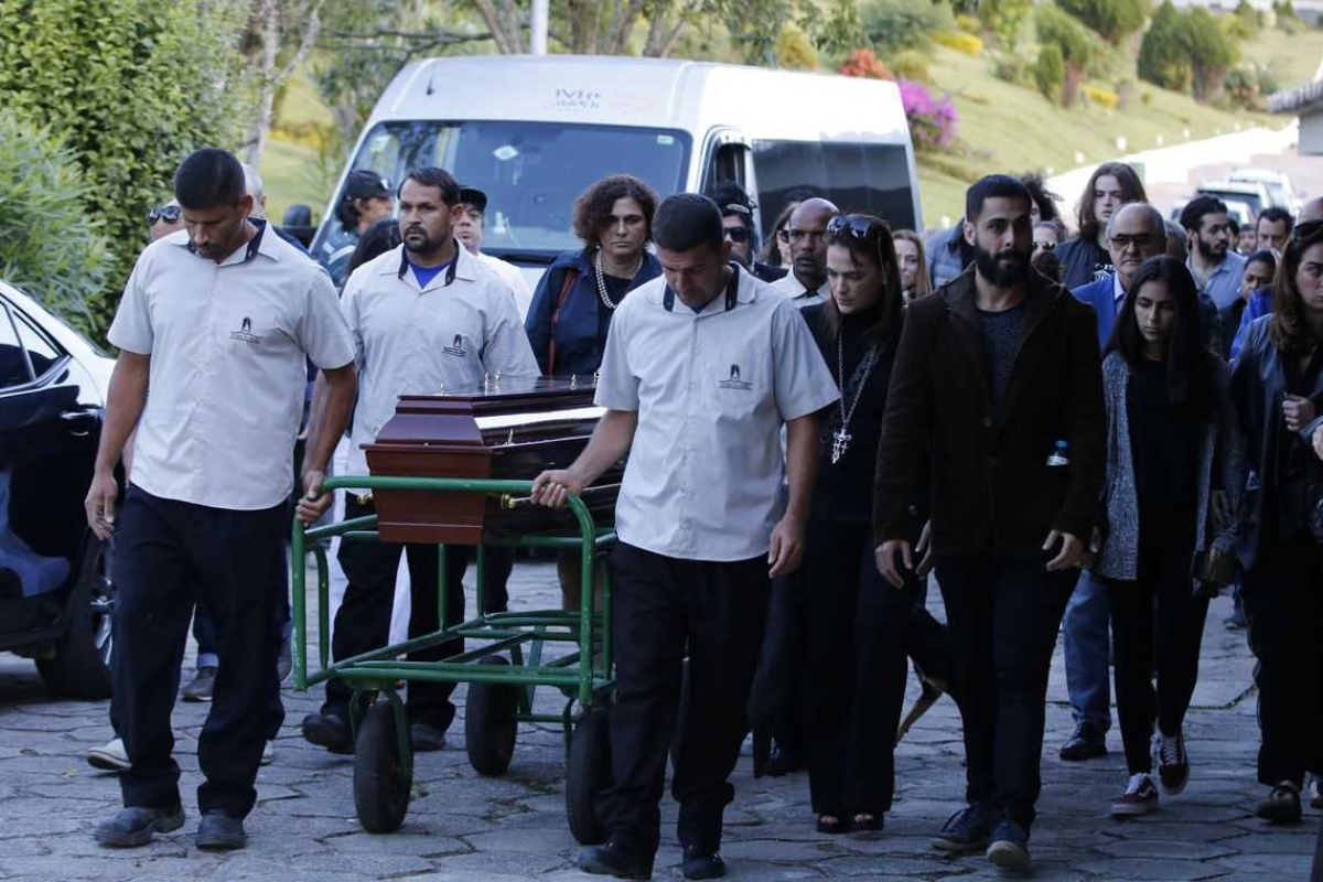 João Gilberto é sepultado ao som de pássaros e aplausos (Foto: Tomaz Silva/ Agência Brasil)