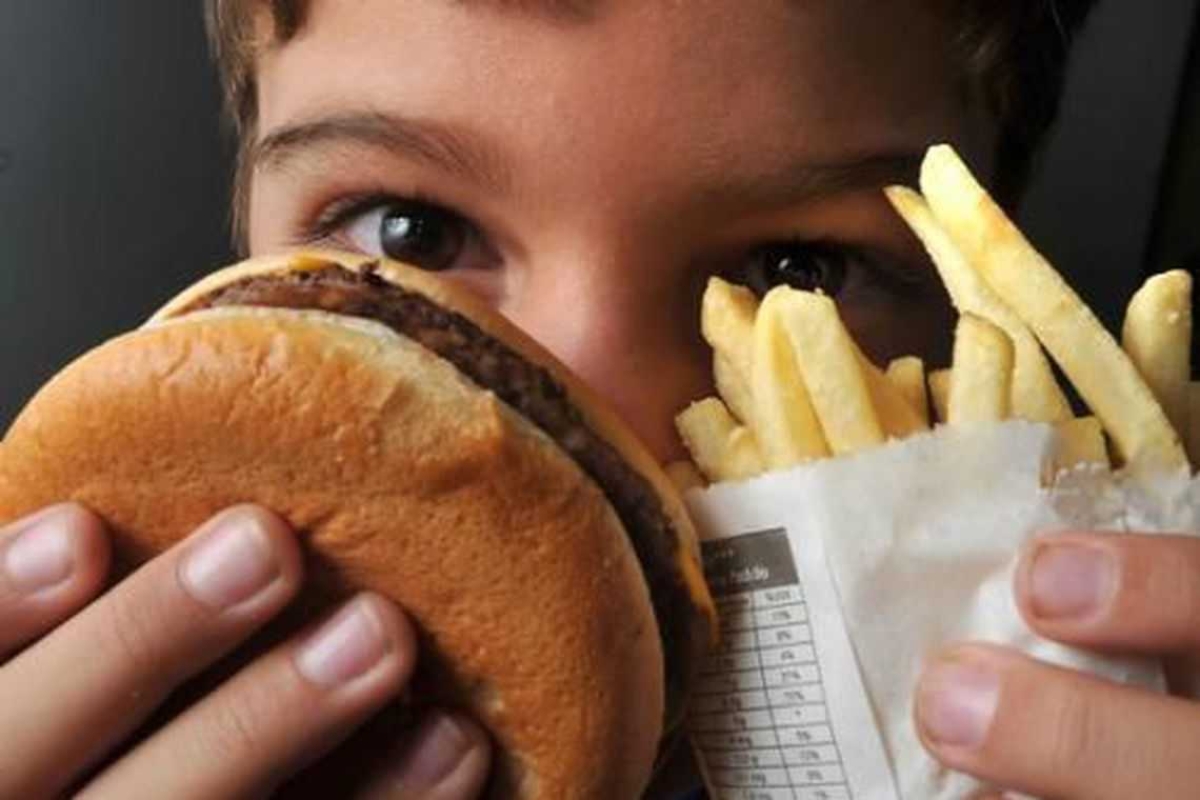 Estudo mostra que adolescentes de faixas carentes estão mais obesos (Foto: Marcello Casal Jr./ Agência Brasil)