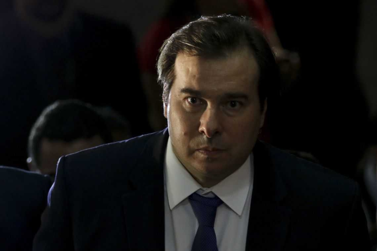 Rodrigo Maia pede à oposição que aprove estados e municípios na reforma (Foto: Fabio Rodrigues Pozzebom/ Agência Brasil)