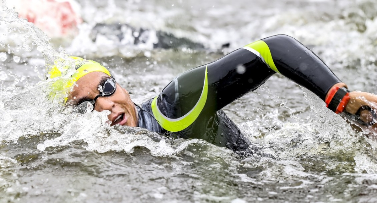 Ana Marcela durante a prova dos 10km em Lima: ouro inédito para o Brasil (Foto: Wander Roberto/ COB)