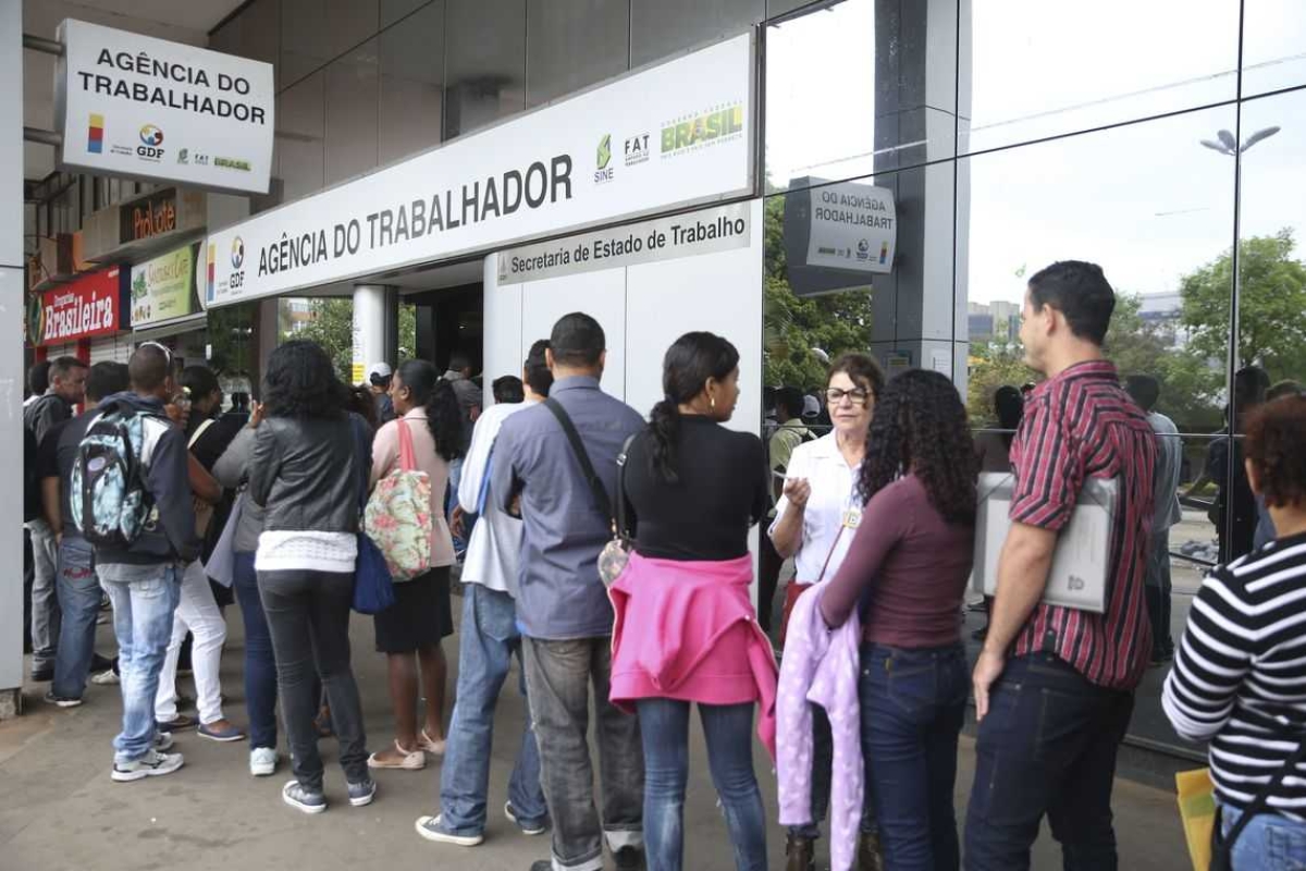 Taxa de desemprego recua em 10 das 27 unidades da Federação (Foto: José Cruz/ Agência Brasil)