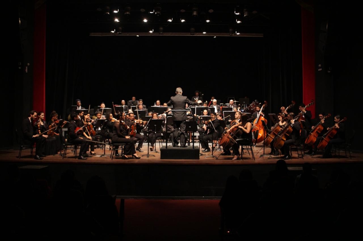 Orquestra Sinfônica leva público a uma viagem musical com o concerto "Cantos do Brasil" (Foto: Funcap)