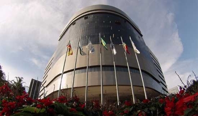 Fachada do prédio do TRF4, em Porto Alegre (Foto: Via TRF4)