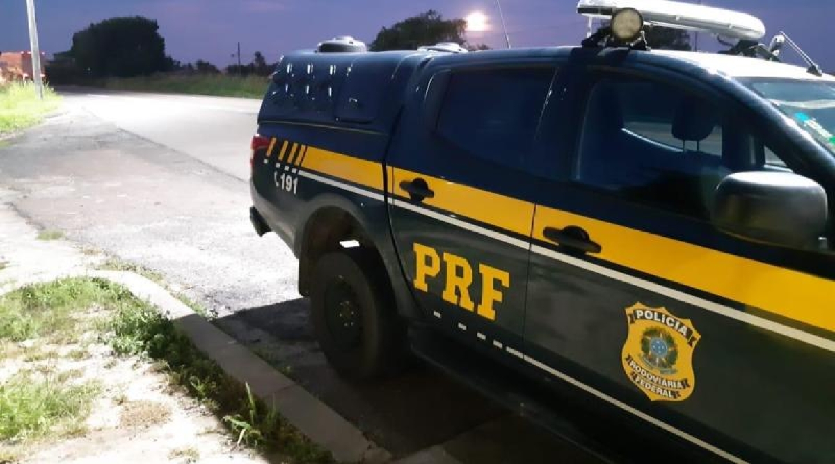 PRF flagra veículo carregado com mercadoria sem nota fiscal na BR 101 (Foto: PRF/SE)