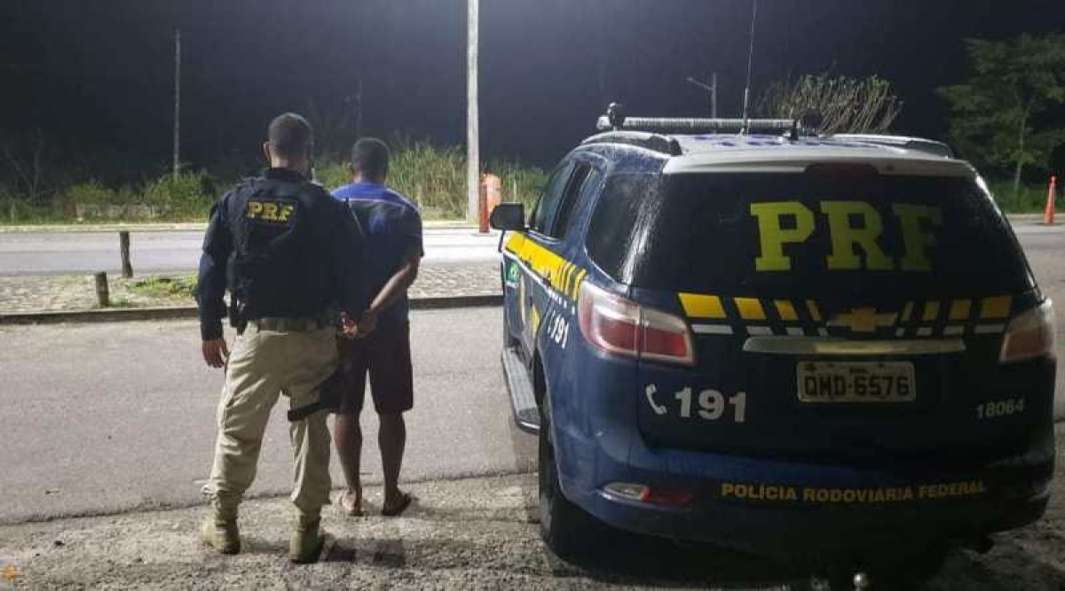 Cristinápolis: PRF detém na BR 101 homem com mandado de prisão em aberto (Foto: PRF/SE)