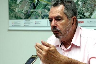 Sérgio Ferrari, secretário municipal da Infraestrutura e presidente da Emurb (Foto: André Moreira/ Prefeitura de Aracaju)