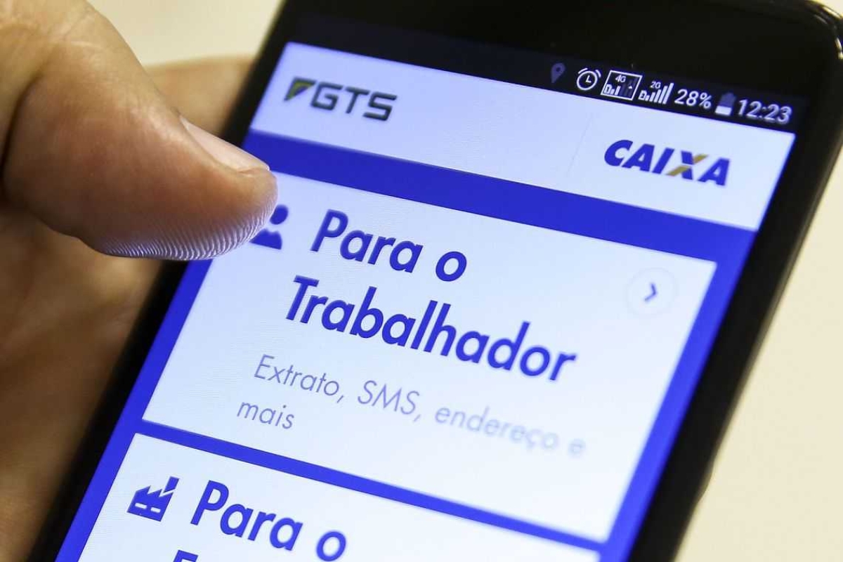 Trabalhadores já podem optar pelo saque-aniversário do FGTS (Foto: Marcelo Camargo/ Agência Brasil)