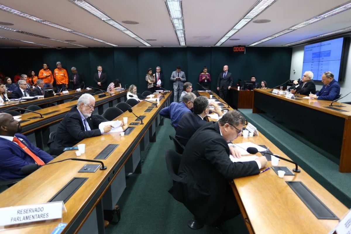Presidente da Petrobras destaca iniciativas pioneiras de Sergipe sobre o gás (Foto: Site Laércio Oliveira)