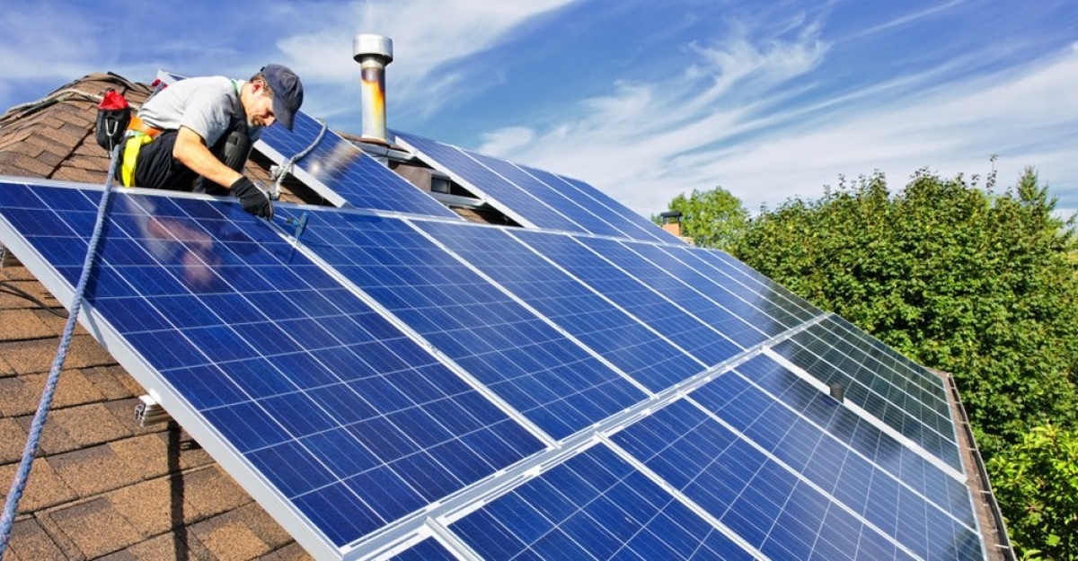 Como um sistema fotovoltaico pode reduzir os gastos com energia (Foto ilustrativa: Divulgação/ H-Energy)