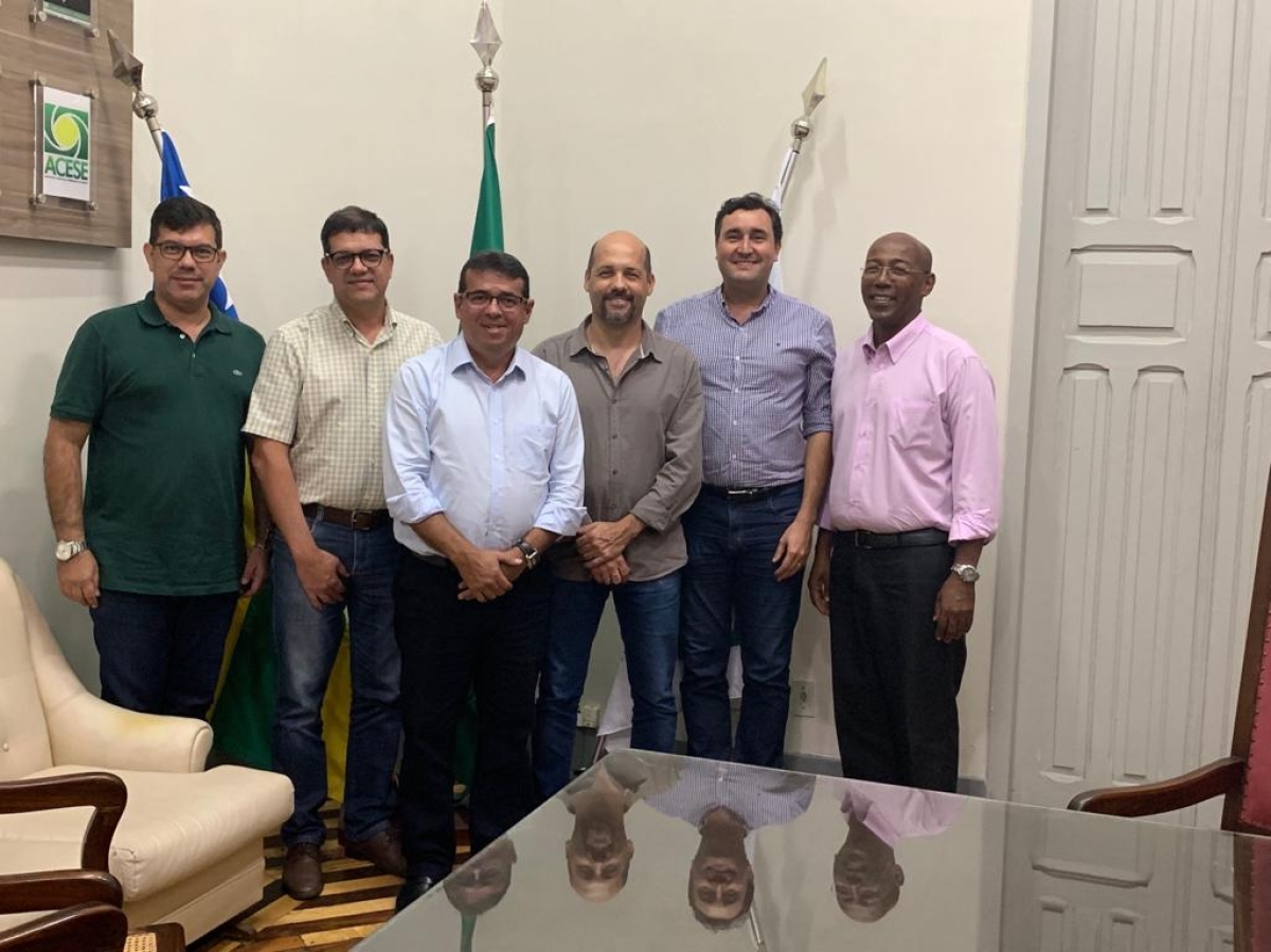 Entidades empresariais discutem melhorias no sistema de estacionamento rotativo de Aracaju (Foto: Acese/SE)
