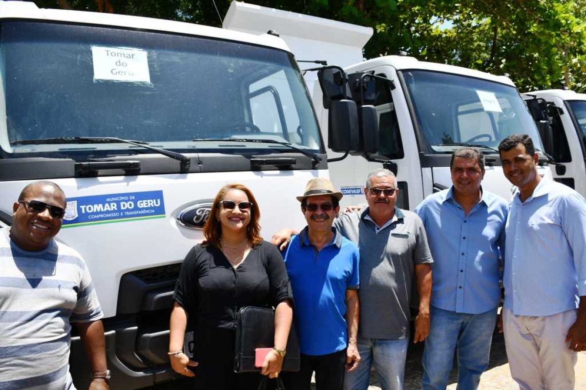 Municípios e Associações são beneficiados com maquinários de emenda de Laércio (Foto: Site Laércio Oliveira)