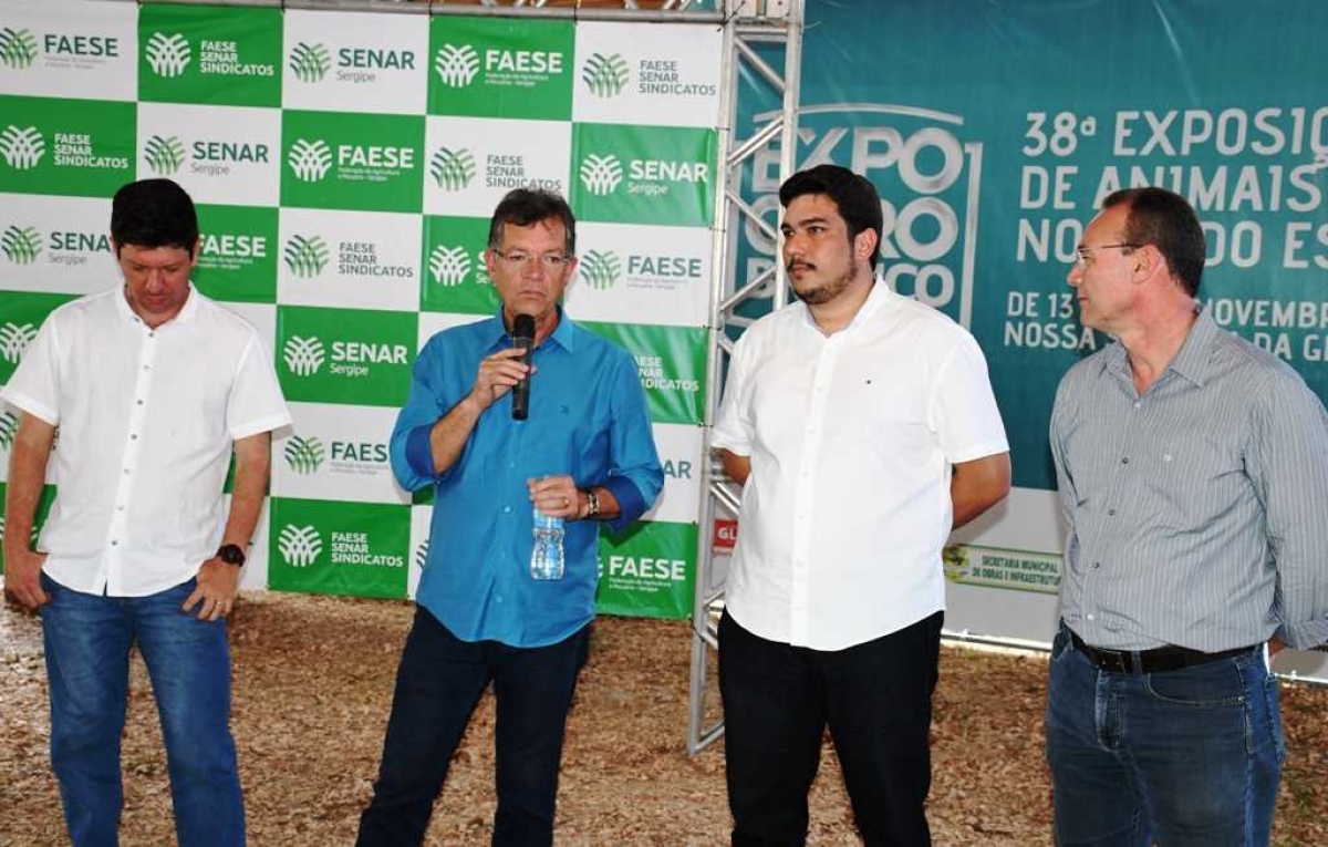 Essa é uma região rica em produção de leite, como vocês deram o nome de ouro branco, afirma Laércio (Foto: Site Laércio Oliveira)