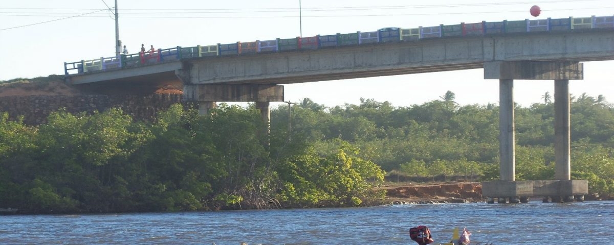 Ponte de Pirambu é interditada (Foto: Jessica Feitoza/ Destaque Comunicação)