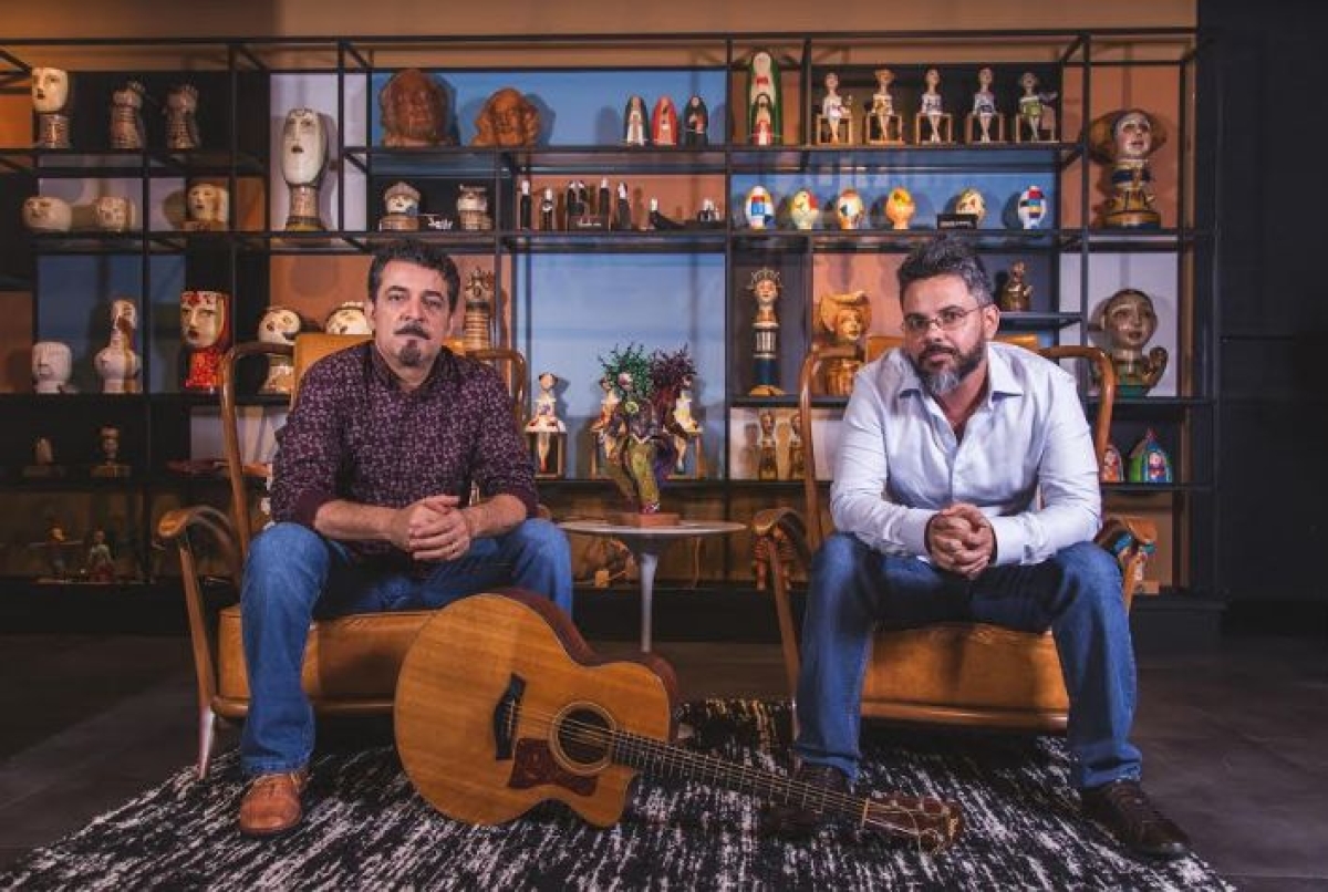 Nino Karvan e Alberto Silveira em: "De Lua, Canções de Luís Gonzaga" (Foto: Via Assessoria do Evento)
