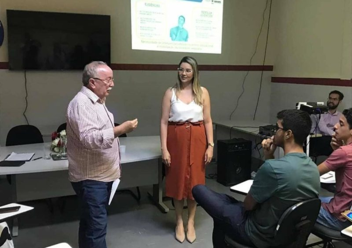 Luciano apoia implantação de escola integral em Itabaiana (Foto: Divulgação/ Instagram)