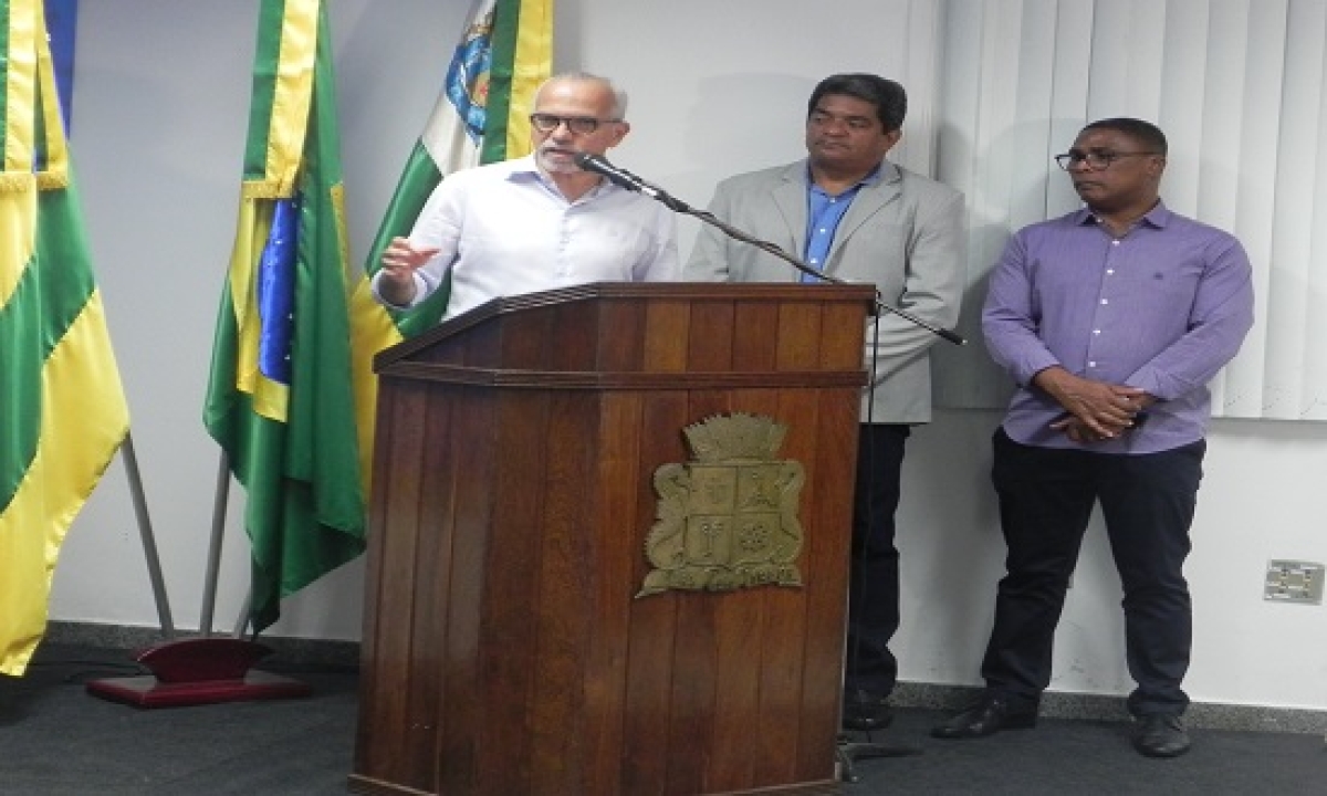 Prefeito garantiu que envia Plano Diretor para votação depois das eleições municipais (Foto: Portal Infonet)