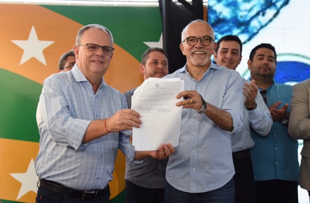 Prefeitura e Governo assinam renovação e ampliação do convênio com a Deso em Aracaju (Foto: Ana Lícia Menezes/ PMA)