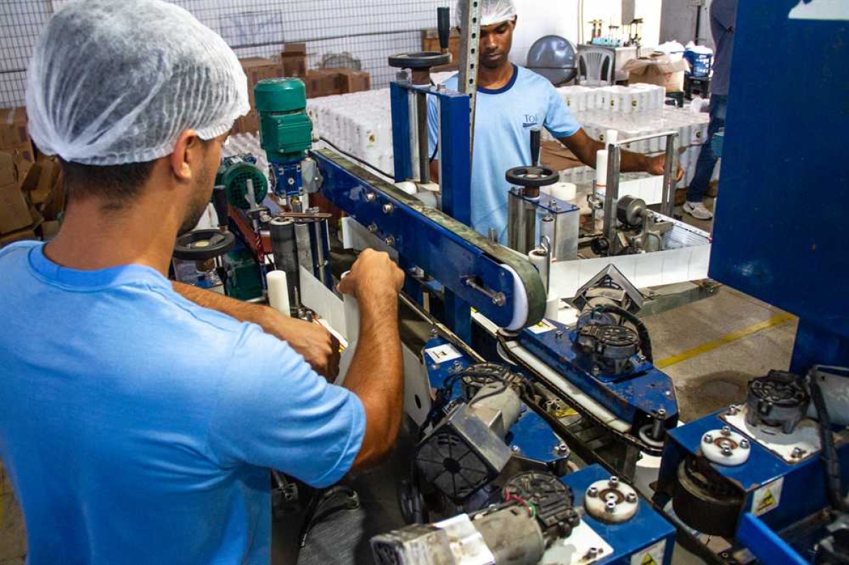 Indústria de cosméticos gera cerca de 100 empregos por meio do Programa Sergipano de Desenvolvimento Industrial (Foto: Arthuro Paganine/ Governo de Sergipe)