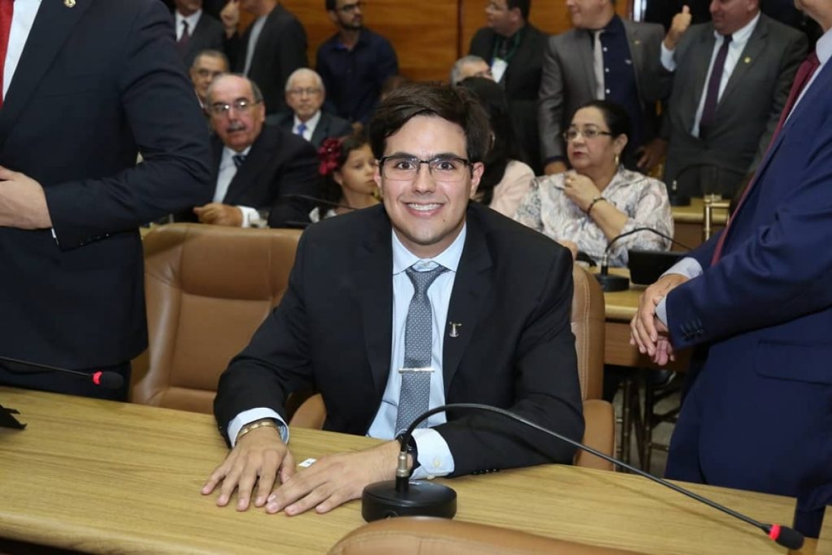 Talysson Costa é acusado de usar eleitoralmente a estrutura da Prefeitura de Itabaiana (Foto: JL Política)