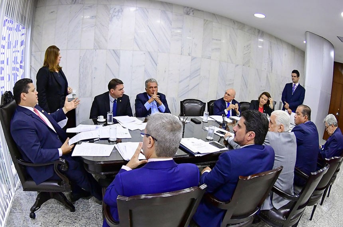 Os senadores aprovaram 181 requerimentos de informação a ministérios e órgãos da administração pública na primeira reunião da Comissão Diretora do Senado, nesta quarta-feira (12) (Foto: Marcos Brandão/ Senado Federal)