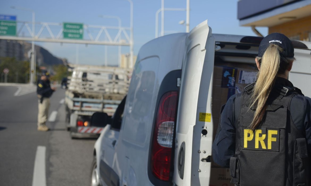 Associação alerta motoristas sobre riscos no trânsito durante carnaval (Foto: Tânia Rêgo/ Agência Brasil)