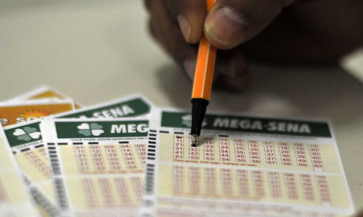 Mega-Sena sorteia nesta quarta-feira prêmio de R$ 170 milhões (Foto: Marcello Casal Jr./ Agência Brasil)