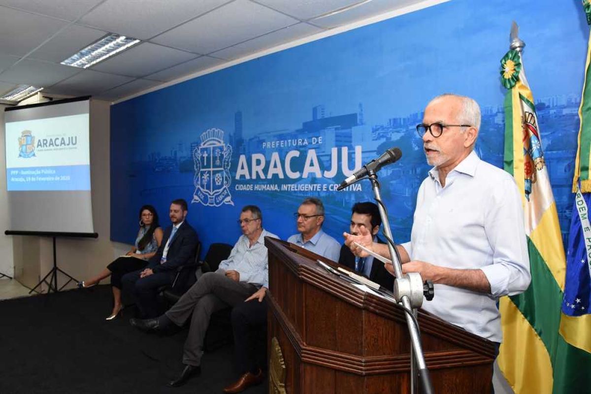 Prefeito abre audiência pública da PPP da iluminação de Aracaju (Foto: Ana Lícia Menezes/ PMA)