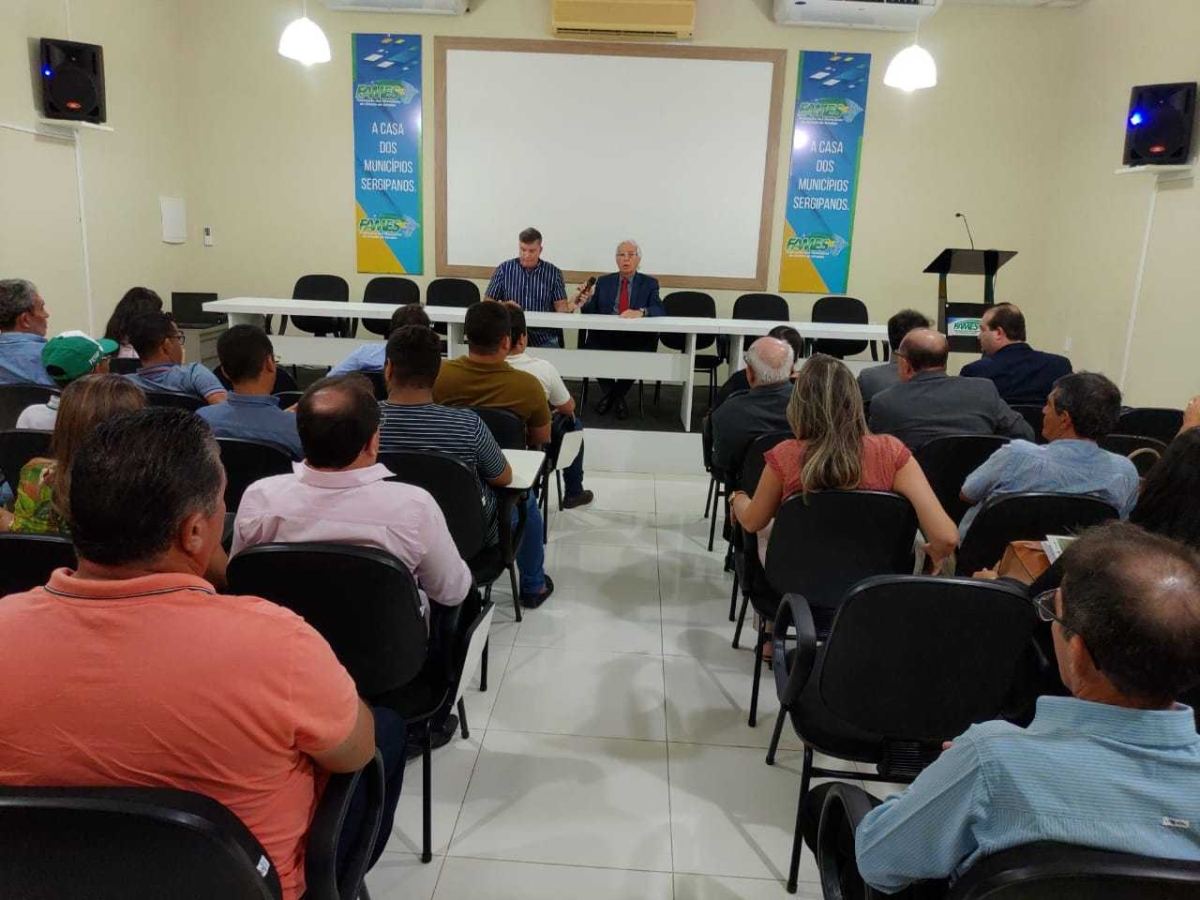 Presidente do Banese ouve gestores sobre readequação de agências em encontro realizado pela Fames (Foto: Ascom FAMES)