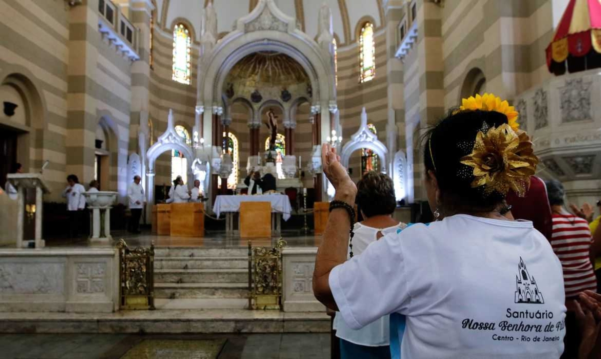 Igrejas recomendam evitar contato em missas para prevenir coronavírus (Foto: Tânia Rêgo/ Agência Brasil)