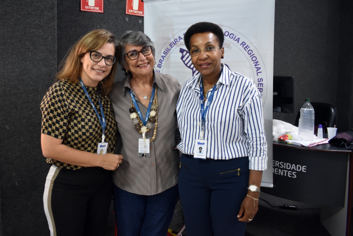 Profª. Carolina, Profª. Zulnara e Dra. Celi Marques (Foto: Assessoria Unit)