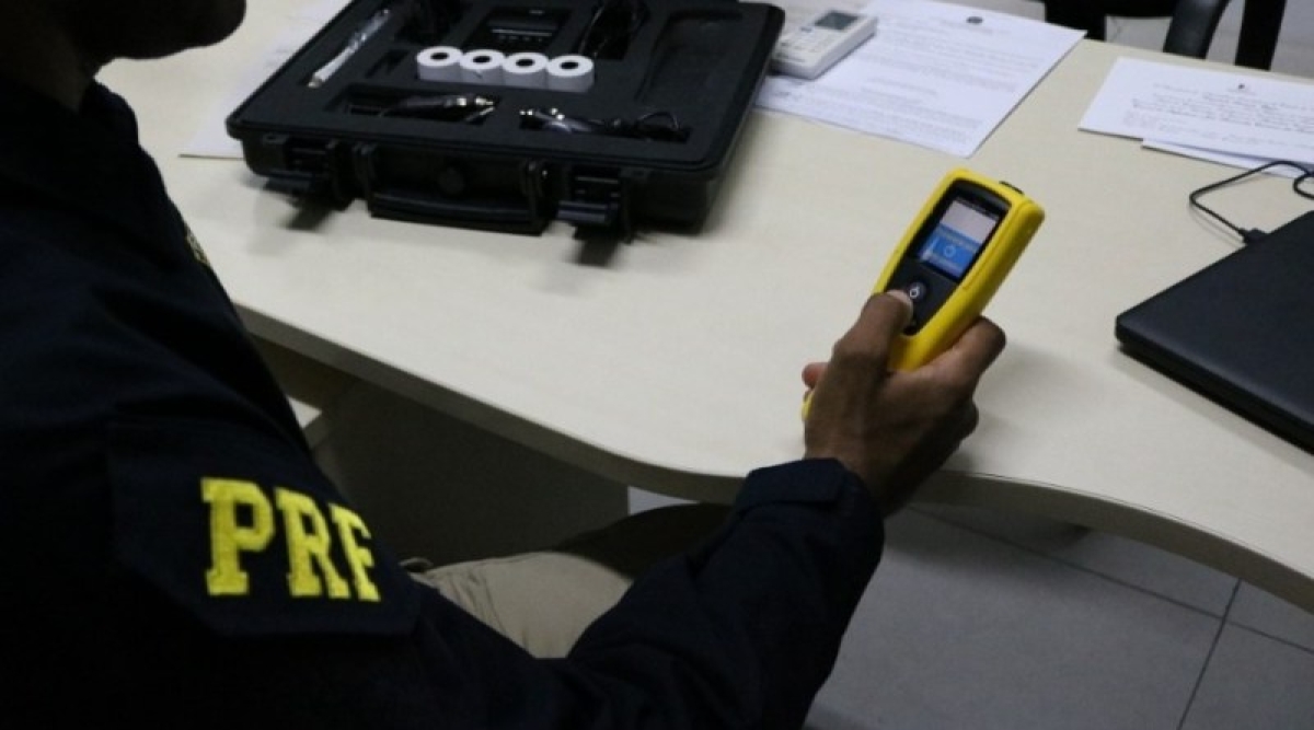 Nossa Sra. do Socorro: PRF flagra motociclista embriagado após se envolver em acidente na BR 235 (Foto: PRF/SE)