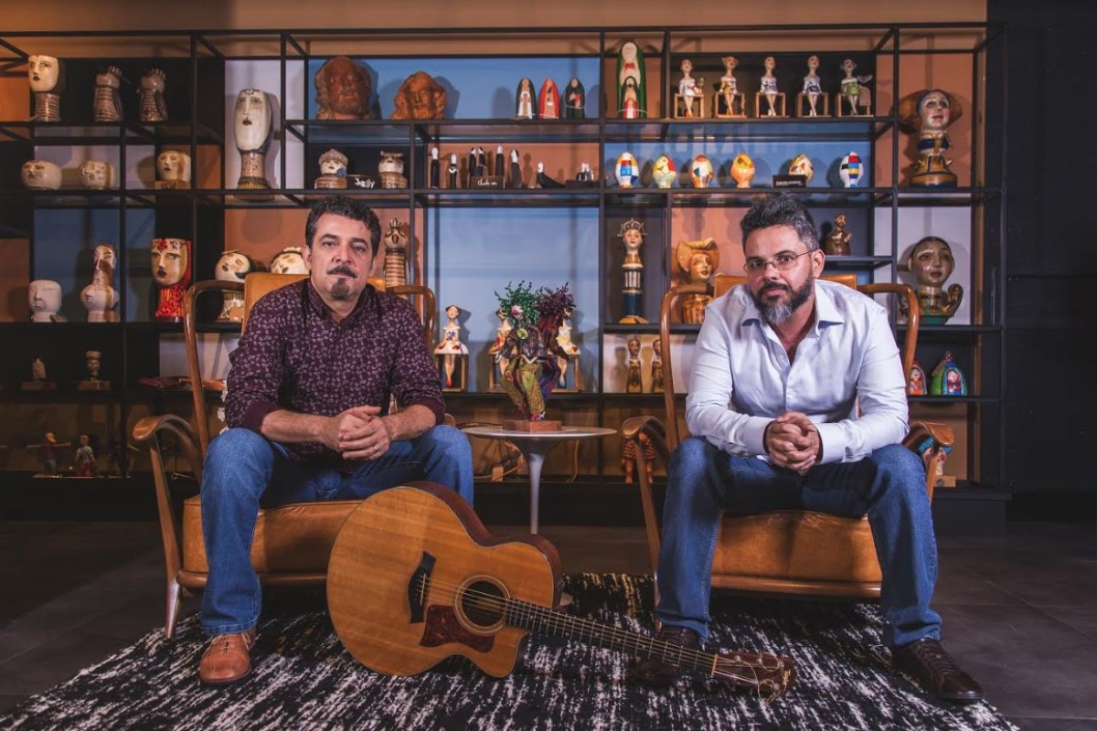 Cantor e compositor Nino Karvan e violonista Alberto Silveira (Foto: Divulgação)