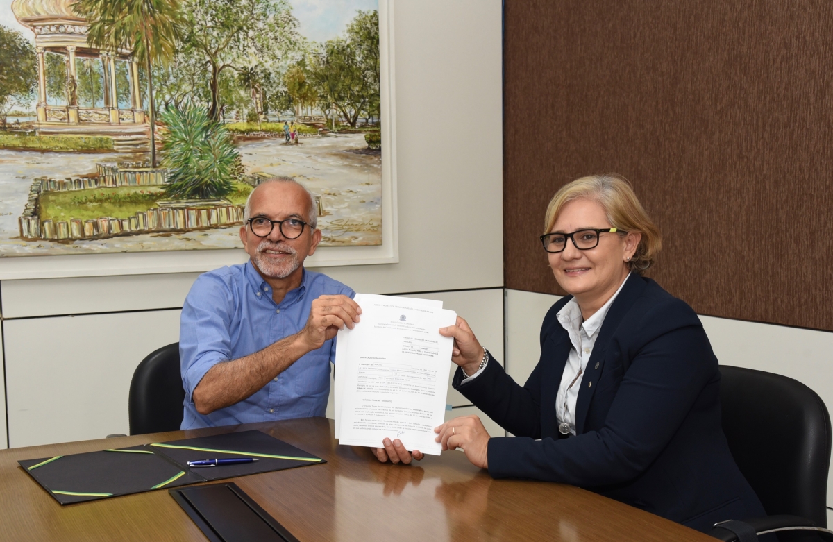 Prefeitura e SPU oficializam transferência da gestão da Orla para Aracaju (Foto: Ana Lícia Menezes/ PMA)