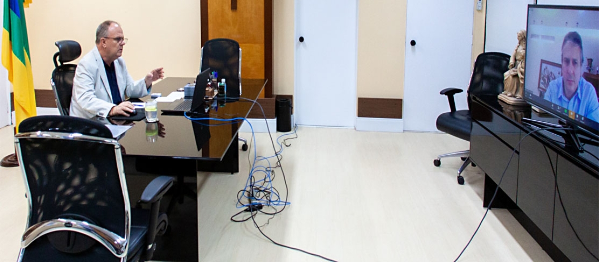 "Não vamos recuar nenhum milímetro com relação ao que estamos fazendo", disse Belivaldo durante videoconferência com governadores (Foto: Mario Souza/ Governo de Sergipe)