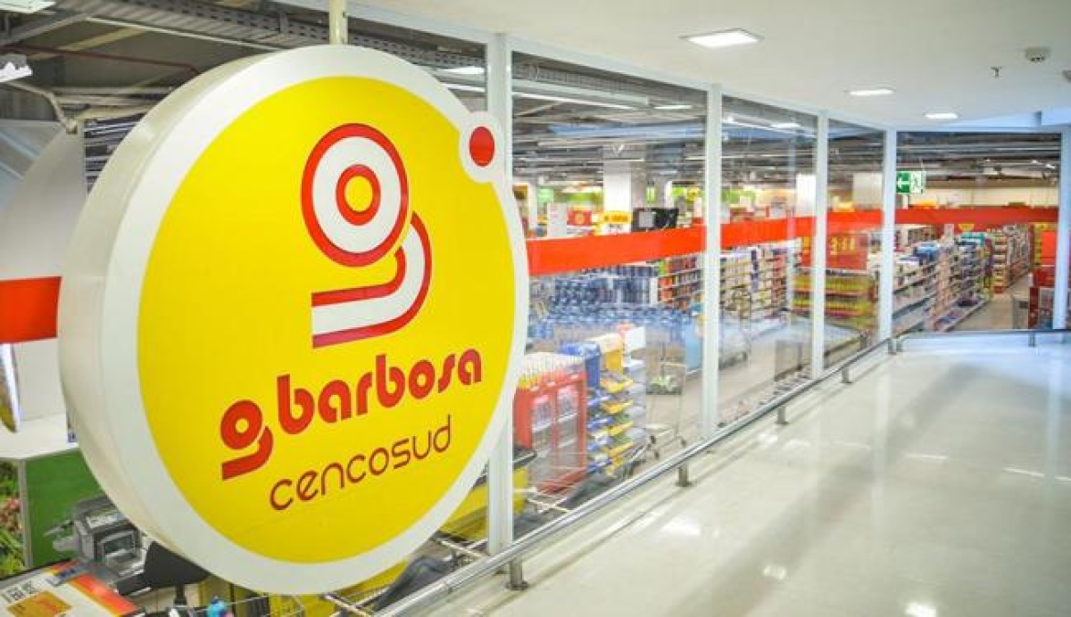 Arrastão em supermercado acaba com quatro presos (Foto: Destaque Notícias)