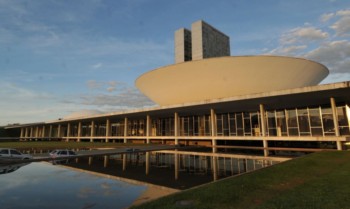 Senado votará na segunda auxílio de R$ 600 para trabalhadores (Foto de arquivo: Agência Brasil)