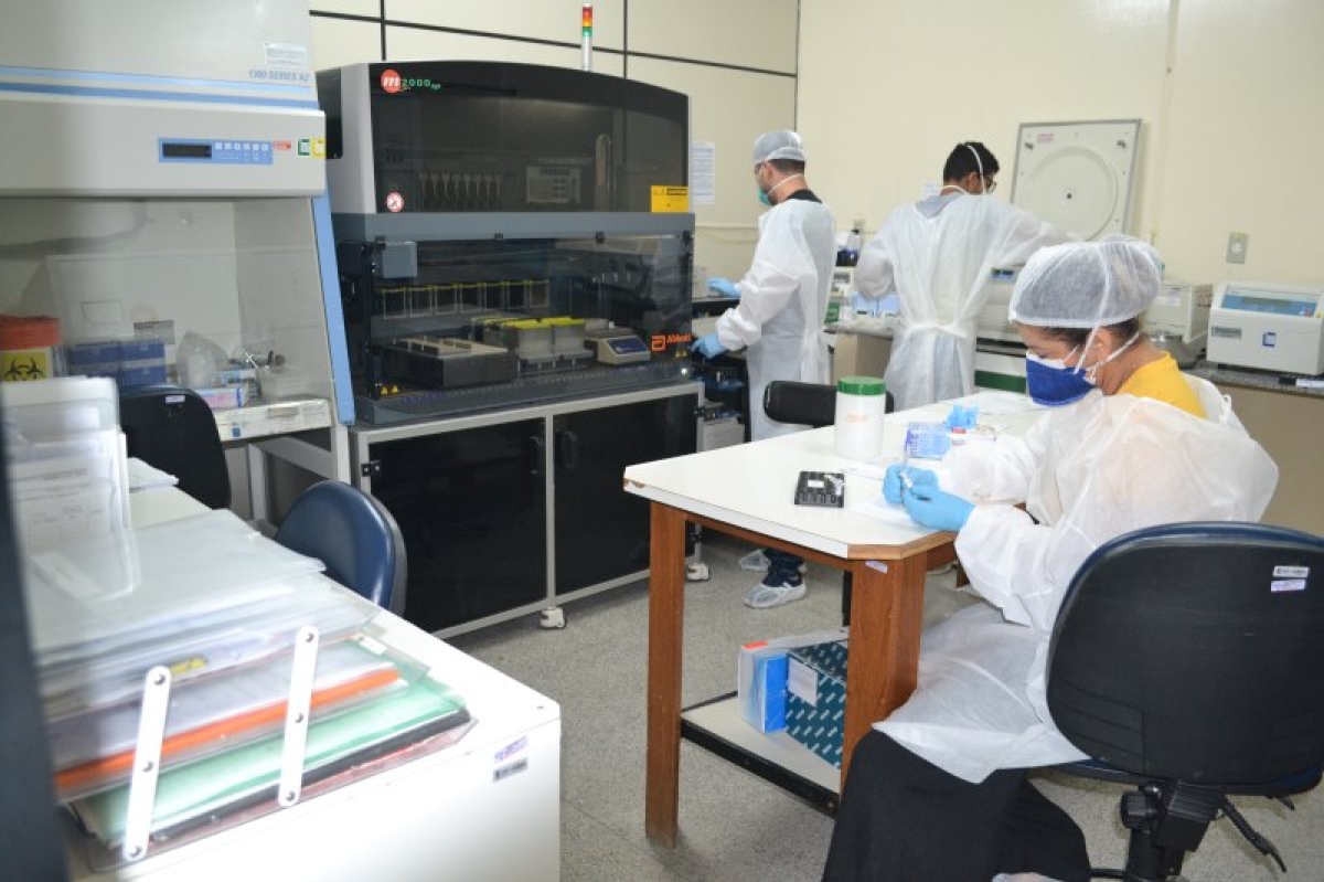 Lacen amplia capacidade de análises de amostras da Covid-19 (Foto: SES/SE)
