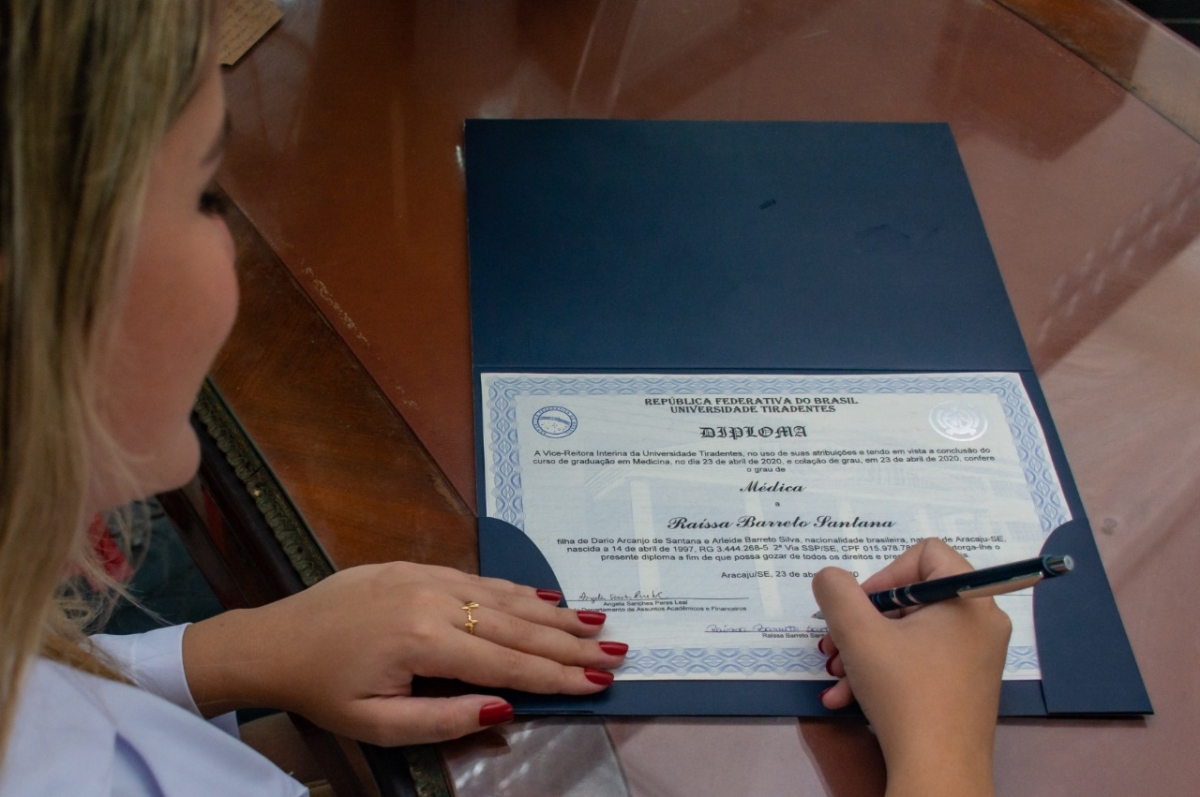 Novos médicos: Unit antecipa formatura de estudantes de Medicina (Foto: Assessoria de Imprensa Unit)