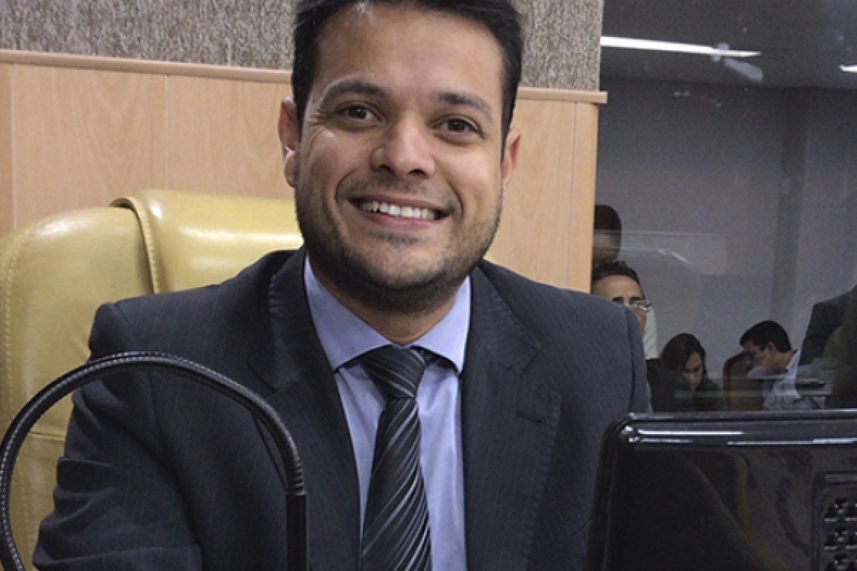 "Estamos pagando por ar, não por água", dispara Anderson para cobrança abusiva de taxas na tarifa (Foto: CMA)