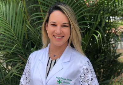 Coordenadora de Biomedicina da Unit, professora Patrícia Almeida (Foto: Assessoria de Imprensa Unit)