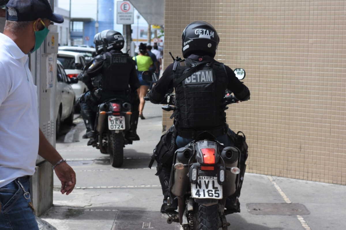 Não usar máscara pode resultar em processo criminal por expor população ao perigo de contágio da Covid-19 (Foto: SSP/SE)
