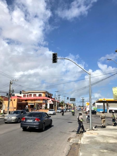 Prefeitura instala semáforos no cruzamento da avenida Euclides Figueiredo com Benjamin Constant (Foto: SMTT/Aracaju)