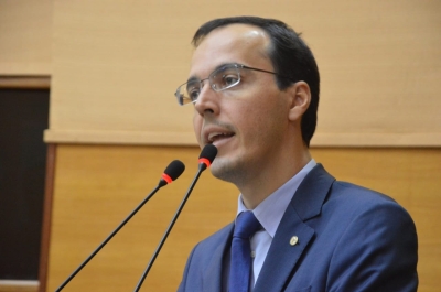 Georgeo: "As gestantes não podem ficar sem atendimento por causa da falta de organização do Governo" (Foto de arquivo: Site Georgeo Passos)
